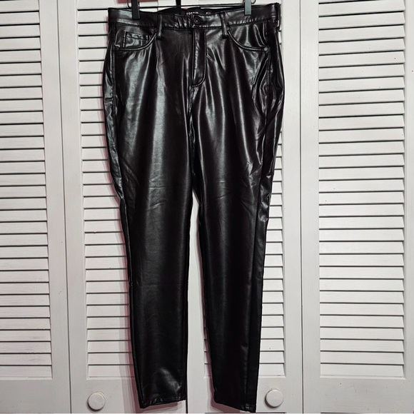 NWOT - Torrid - Faux Leather Pants - Picture 4 of 11